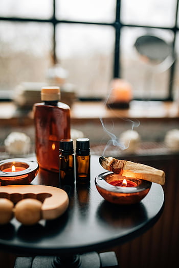 svíčky, aromaterapie, relaxace, vnitřní scéna, palo santo, éterické oleje, uklidňující, lahví, hořící svíčky, relaxační scéna, Vnitřní aromaterapie