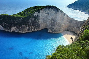 navagio beach, tyrkysové vody, svěží zeleň, letecký pohled, šedá skalní útvar, pláž ztroskotání, zakynthos, Řecko, pobřežní krajiny, Přírodní krásy, Středozemní moře