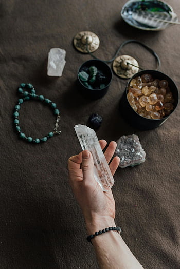 piedra de cristal, que sostiene la mano, Varias piedras, joyería, superficie texturizada, colección de cristales, piedras preciosas, pulsera, piedras naturales, cristales curativos, pantalla de cristal
