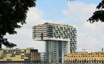 kranhaus, Kolín nad Rýnem, Německo, moderní architektura, řeka rine, Bílá a šedá betonová budova, zataženo modrá obloha, během dne, městské krajiny, panoráma města, výšková budova