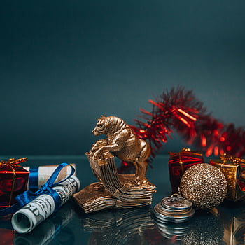 Altın Boğa heykelcik, önemsiz şey, yeni yıl tatili, bayram süslemeleri, madeni para, Hediyeler, refah, tatil sembolleri, altın süslemeleri, bayram parası, Yeni yıl refahı