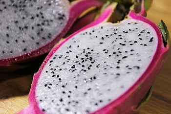 dračí ovoce, nakrájené dračí ovoce, detailní fotografie, zářivé barvy, tropická svěžest, Podrobný detail, Bílé dračí ovoce, pitaya, exotické ovoce, zdravé jídlo, ovocné řezy