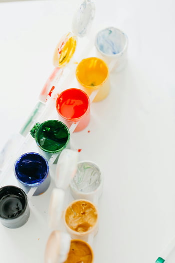 水彩絵の具、 丸型コンテナ、 カラフルな絵の具、 画材、 創造性、 閉じる、 各種塗料、 ペイントチューブ、 芸術的な素材、 鮮やかな色、 ペイントツール