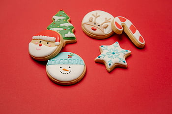 julkakor, glasyr, dekorerade kakor, livlig röd bakgrund, semestertema, Jultomten, renskaka, snöflinga, julgran kaka, snögubbe, Candy Cane Cookie