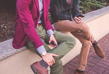 bărbați, ținută formală, ședință, în aer liber, smartphone-uri, prietenie, stilul de viață modern, Jachete de modă, Rochie casual, moda contemporană, stil urban