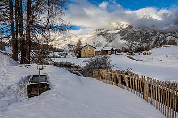 winter, snow, village, mountains, engadin, switzerland, alpine, fountain, houses, fence, tree