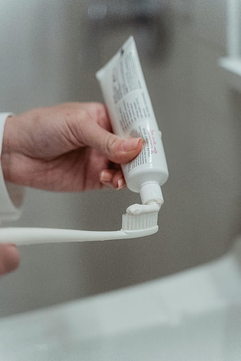 zubní pasta, Kartáček na zuby, hygiena, detail, Péče o zuby, čištění zubů, ústní hygiena, Aplikace zubní pasty, štětiny zubního kartáčku, Hadička na zubní pastu, Ruční držící zubní pasta