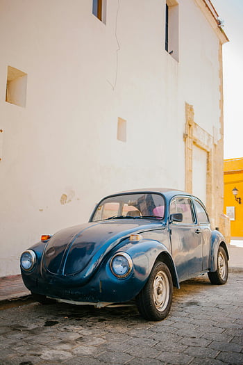 mavi eski model araba, klasik araba, eski moda araba, asfalt sokak, Sunny Street, Dominik Cumhuriyeti, Vintage Volkswagen, mavi volkswagen böceği, Klasik Volkswagen Beetle, Sokak fotoğrafçılığı, vintage otomobil