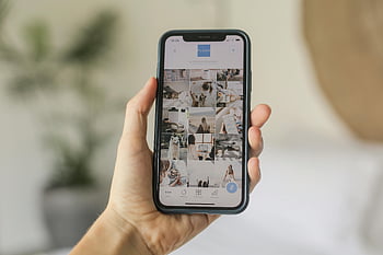 smartphone, håndhold, social media app, tæt på, indendørs, mobil enhed, APP -interface, digital display, teknologi, livsstil, moderne enhed
