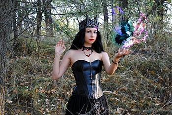 woman, corset, queen, fantasy, costume, enchantress, witch, witchcraft, evil, magic, magical