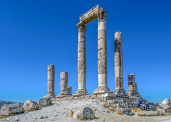معبد هرقل،  الركائز،  معبد روماني،  موقع تاريخي،  قلعة عمان،  عتيق،  تاريخي،  السفر،  السياحة،  علم الآثار،  البلدة القديمة