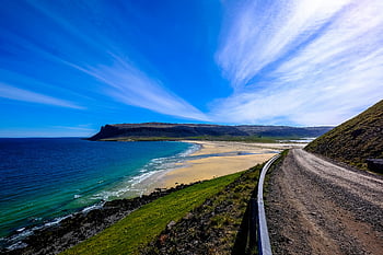 luftfotografering, grønt græs, krop af vand, kystlandskab, sandet strand, klart blåt hav, snoet vej, betagende udsigt, havudsigt, kystvejen, naturskønne landskab