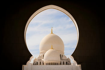 Sheikh Zayed Grand Mosque, white domes, blue sky, daytime, archway, Abu Dhabi, Islamic architecture, religious site, Middle East, UAE, captivating view