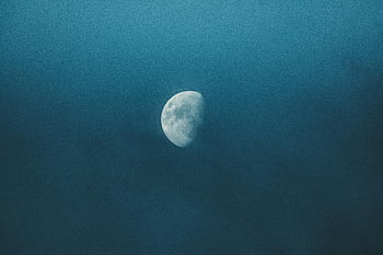 ワックスがけ月、 曇り空、 半月、 霧の夜、 照明月、 夜空、 魅惑的なビュー、 月明かりの空、 天の眺め、 大気シーン、 月の輝き