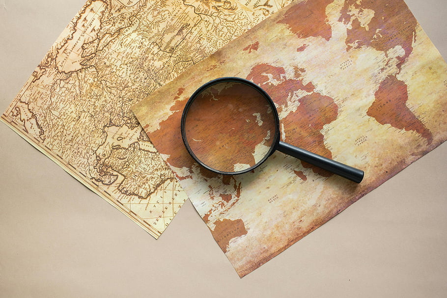 Mapa vintage světa, Zvětšovací sklo, Témata průzkumu, Béžový papír, vinobraní mapy, Průzkum mapy, mapa světa, Zvětšovací sklo na mapě, Nástroje pro průzkum, Podrobnosti o mapě, Mapová studie