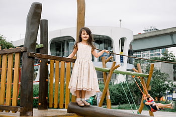 ragazza, terreno di gioco, coreano, bambino, giocare, contento, bambini, natura, estate, swing