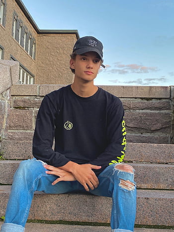 man, model, portrait, sweater, jeans, ripped Jeans, male Model, male Portrait, hat, young Man, streetwear