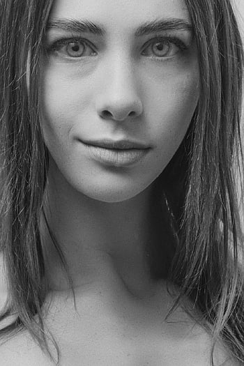 pige, retro, portræt, brunette, smil, smilende, ansigt, se, studiofotografering, sort og hvid, monokrom