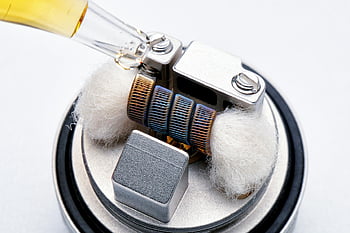 vape coil, e-flytende, makro skudd, ståldetaljer, teknologi, håndverk, grunning, vaping, elektronisk sigarett, nærbilde, flytende dropper