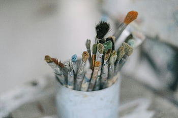 verf kwasten, witte container, artistieke creativiteit, schilderij, diverse penselen, houder, kunstbenodigdheden, Artist Tools, verf gereedschappen, Creatieve tools, kunst materialen