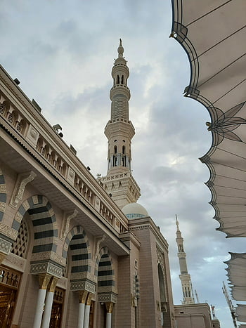 mešita, minaret, zatažená obloha, nízký úhel záběru, složité návrhy, bílý beton, architektura, islámské architektury, náboženské budovy, střední východ, věž