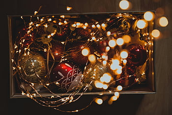 Noel dekoru, dize ışıkları, küreleri, peri ışıkları, Renkli Baubles, parlayan ışıklar, tatil süsleri, şenlikli ışıklar, Noel süsleri, dekoratif ışıklar, Süsler kutusu