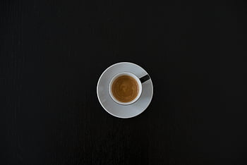 Beyaz seramik kahve fincanı, beyaz daire, espresso, düz yatıyordu, minimalist tasarım, siyah masa, üstten görünüm, kahve fincanı, fincan tabağı, Kahve, espresso fincan