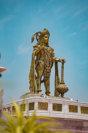 hanuman άγαλμα, ahmedabad, χαμηλή οπτική γωνία, περίτεχνα στοιχεία, καθαρό μπλε ουρανό, χρυσό άγαλμα, εκπληκτική θέα, hanuman, Ινδία, θρησκευτικό μνημείο, πολιτιστικό ορόσημο