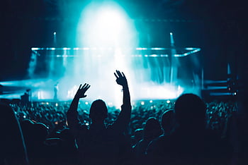 koncert, Live musik, menneskemængde, scene belysning, silhuet, mennesker, Dramatisk atmosfære, levende belysning, Højenergi, ydeevne, begivenhed
