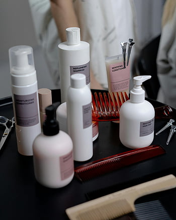 botol sampo, kondisioner, produk perawatan rambut, penghitung salon, sisir, Alat penata rambut, Produk kecantikan, perawatan Rambut, Pengaturan Salon