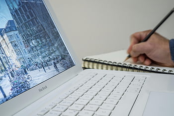 notatnik, laptop, scena miejska, robić notatki, macbook, biurko, konfiguracja biurowa, Wyświetlacz miasta, pisanie, Obszar roboczy biurka, Narzędzia wydajności