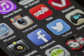 Facebook Application Icon, social media app icons, smartphone screen, close-up image, Facebook app, Instagram app, Twitter app, Yelp app, Phoster app, social media icons, app icons