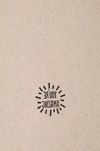 testo sulla superficie marrone, carta minimalista, Sei incredibile, Citazione di ispirazione, Citazione di motivazione, sfondo marrone, design semplice, carta motivazionale, scheda ispiratrice, disegno del testo, design minimalista