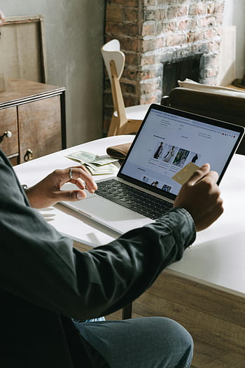 Online Einkaufen, Kreditkarte, Laptop, Innen-, Erwachsene, E-Commerce, Online -Kauf, Digitale Zahlung, Online-Shop, E-Commerce-Website