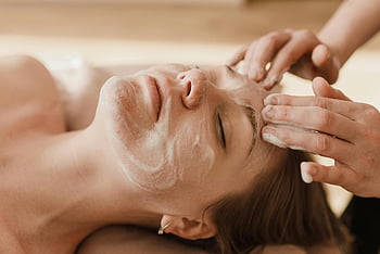 ošetření obličeje, Maska péče o pleť, Uklidňující masáž, detail, žena, masáž obličeje, péče o kůži, kosmetické ošetření, relaxace, lázně, péče o obličej