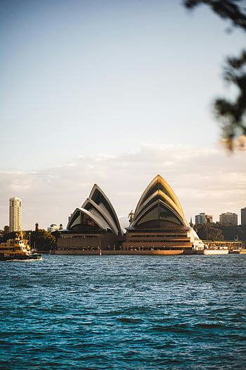 Sydney Opera House, Austrália, vista panorâmica, dia, céu limpo, beira-mar, Arquitetura icônica, Marco de Sydney, barcos, Porto, paisagem urbana