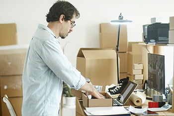 Mann, Putten, Artikel, Box, Geschäftsmann, Verpackung, Produkte, Innenministerium, Online-Shop, Anlaufen, Kartons