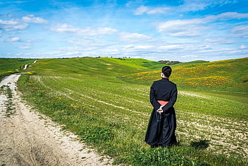 catholic Priest, catholic Monk, barley Fields, barley, canola Flowers, travel, nature, toscana, san Quirio, italy, undulating