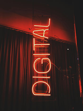 neonfény, élénkvörös neon, digitális szöveg, ragyogó jel, függöny háttere, városi éjszakai jelenet, Neon felirat, piros neon, digitális neon, éjszakai jelenet, városi környezetben