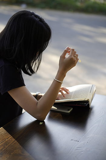 ragazza, libro, lettura, alunno, Ragazza che legge, leggere, libro da leggere, imparare, apprendimento, studiando, studia