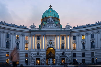 paleis van Hofburg, Wenen, architectonische schoonheid, Twilight View, groot gebouw, koepel, klok, prachtig uitzicht, historisch monument, Europese architectuur, Oostenrijk