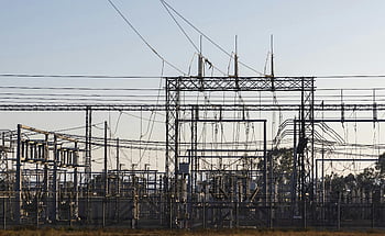 配電変電所、 高電圧変電所、 鉄骨造、 電力線、 夜明け、 電気インフラストラクチャ、 エネルギー分布、 ユーティリティインフラストラクチャ、 変電設備、 配電網、 動力伝達