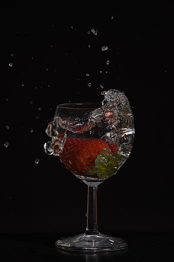 black Background, strawberries, water, drink, glass, glass Of Water, vitamins, liquid, nature, healthy, refreshing