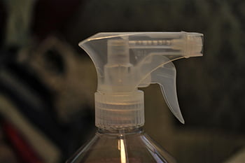 botol semprotan, untuk membersihkan, bersih, produk pembersih, desinfeksi, desinfektan permukaan, perlindungan, pencegahan, profilaksis, untuk mendisinfeksi, rumah tangga