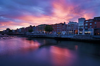 Dublinské městské panoráma, řeka liffey, pohled na nábřeží, západ slunce, budov, panorama města, městské krajiny, večerní scéna, Majetek nábřeží, architektura města, most pohled