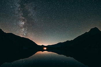 hvězdnou noční oblohu, mléčná dráha, horské jezero, klidná voda, silueta fotografie, Vesmír krása, noční krajina, hvězdné fotografie, přírodní scenérie, odraz, noční hvězdy