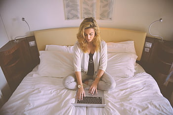 woman, laptop, computer, bed, working, bedroom, casual, comfortable, indoor, technology, focus