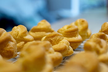 profiteroles, cottura al forno, profiterole, pasticceria, forno, pasticcini, Pasticcino, fatti in casa, fresco, dolce, al forno