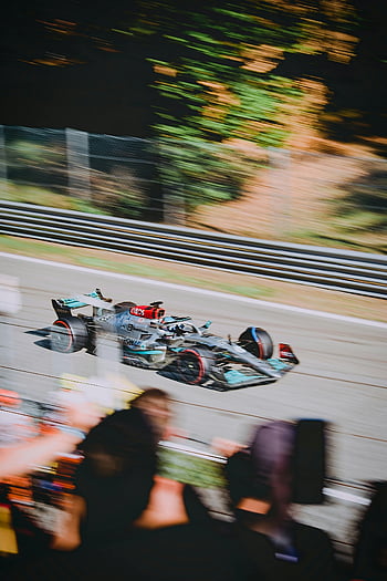 Formula 1, circuit, blurred motion, racing, outdoor track, spectators, thrilling motorsport, event, Formula 1 car, motorsport, track