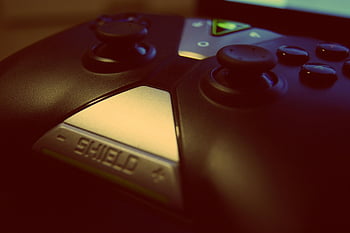 Zwart Schild, spelbesturing, close-up fotografie, Moderne gamingcontroller, bedieningshendel, toetsen, schildontwerp, gaming -accessoire, Details van de controller, gamingapparatuur, close-up weergave